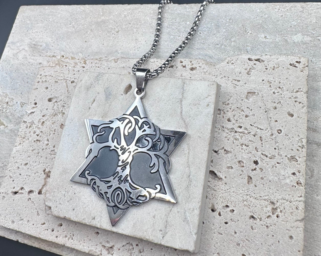 Men and Women Magen David Star of David Necklace Unisex - Silver